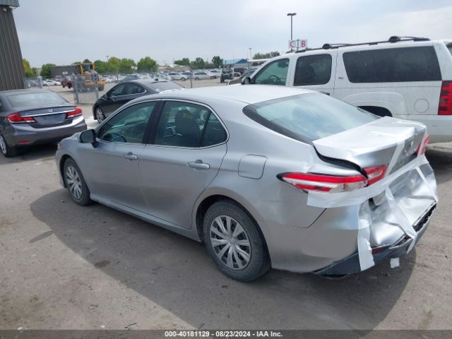 Photo 2 VIN: 4T1B11HK2JU077931 - TOYOTA CAMRY 