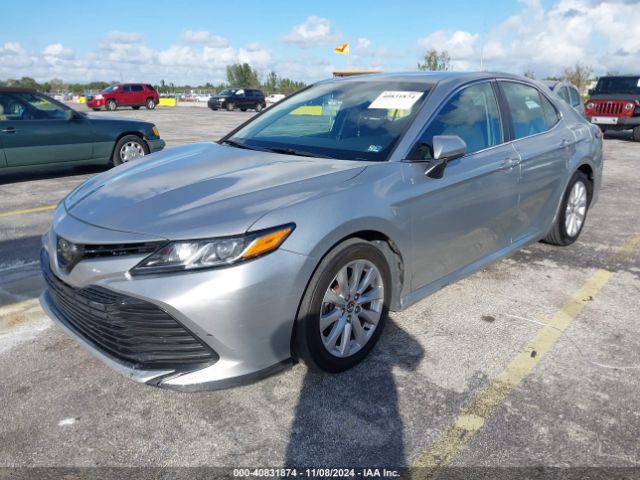 Photo 1 VIN: 4T1B11HK2JU099833 - TOYOTA CAMRY 