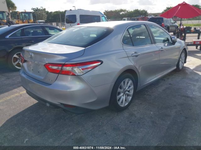 Photo 3 VIN: 4T1B11HK2JU099833 - TOYOTA CAMRY 