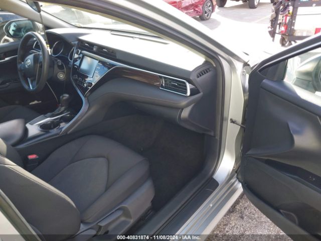 Photo 4 VIN: 4T1B11HK2JU099833 - TOYOTA CAMRY 