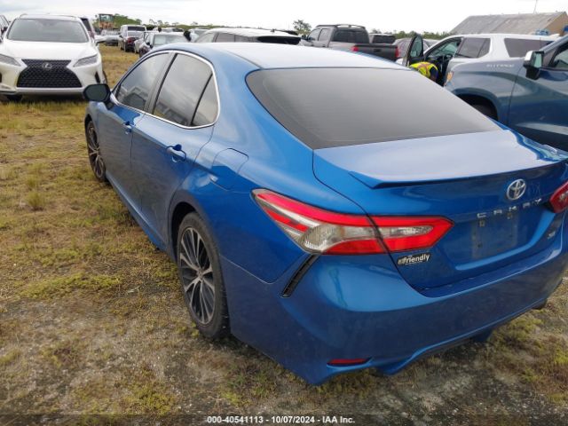 Photo 2 VIN: 4T1B11HK2JU100740 - TOYOTA CAMRY 