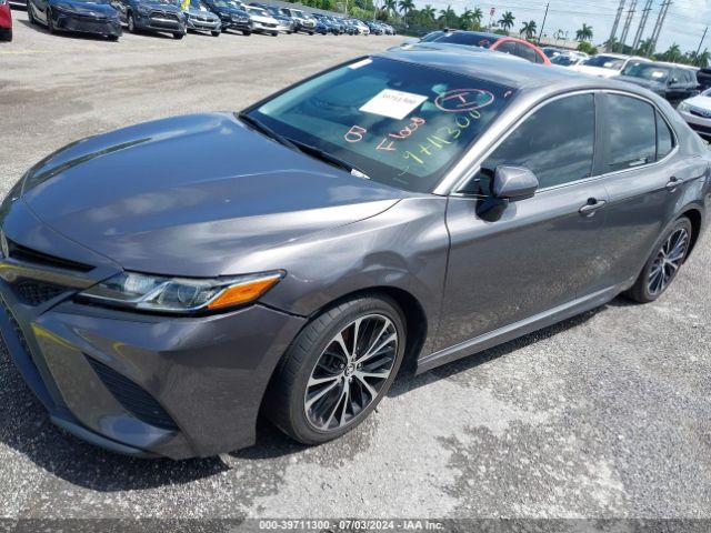 Photo 1 VIN: 4T1B11HK2JU101046 - TOYOTA CAMRY 