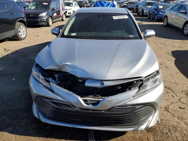 Photo 4 VIN: 4T1B11HK2JU102133 - TOYOTA CAMRY L 