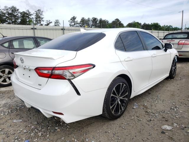 Photo 3 VIN: 4T1B11HK2JU104481 - TOYOTA CAMRY L 