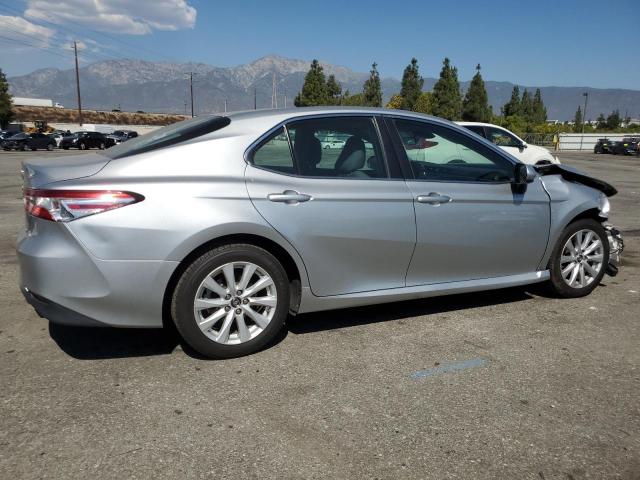 Photo 2 VIN: 4T1B11HK2JU123421 - TOYOTA CAMRY L 