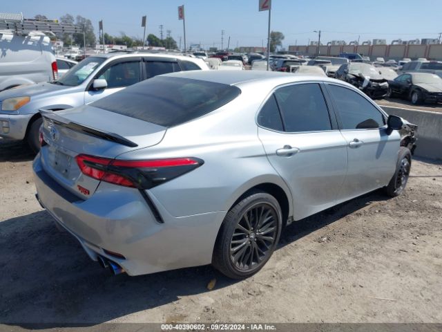 Photo 3 VIN: 4T1B11HK2JU125850 - TOYOTA CAMRY 