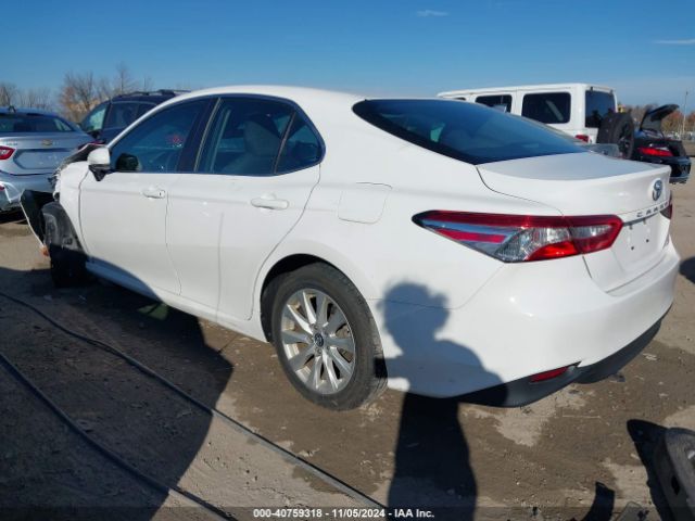 Photo 2 VIN: 4T1B11HK2JU131566 - TOYOTA CAMRY 