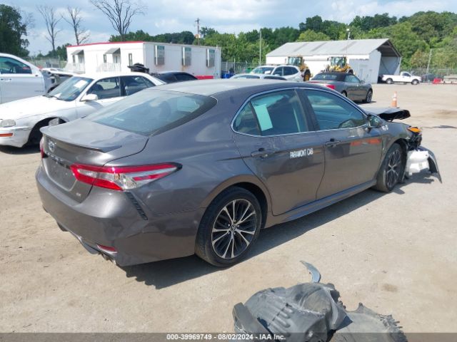 Photo 3 VIN: 4T1B11HK2JU141188 - TOYOTA CAMRY 