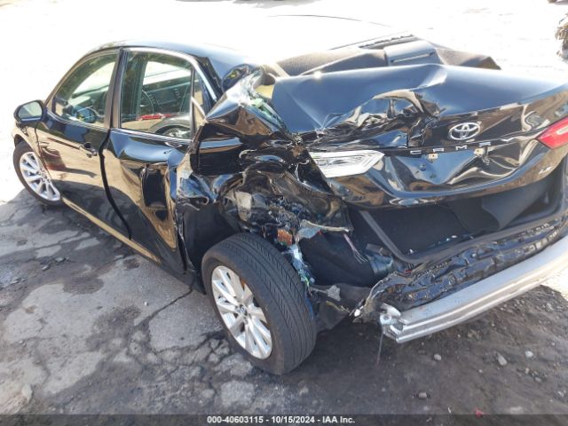 Photo 2 VIN: 4T1B11HK2JU143345 - TOYOTA CAMRY 