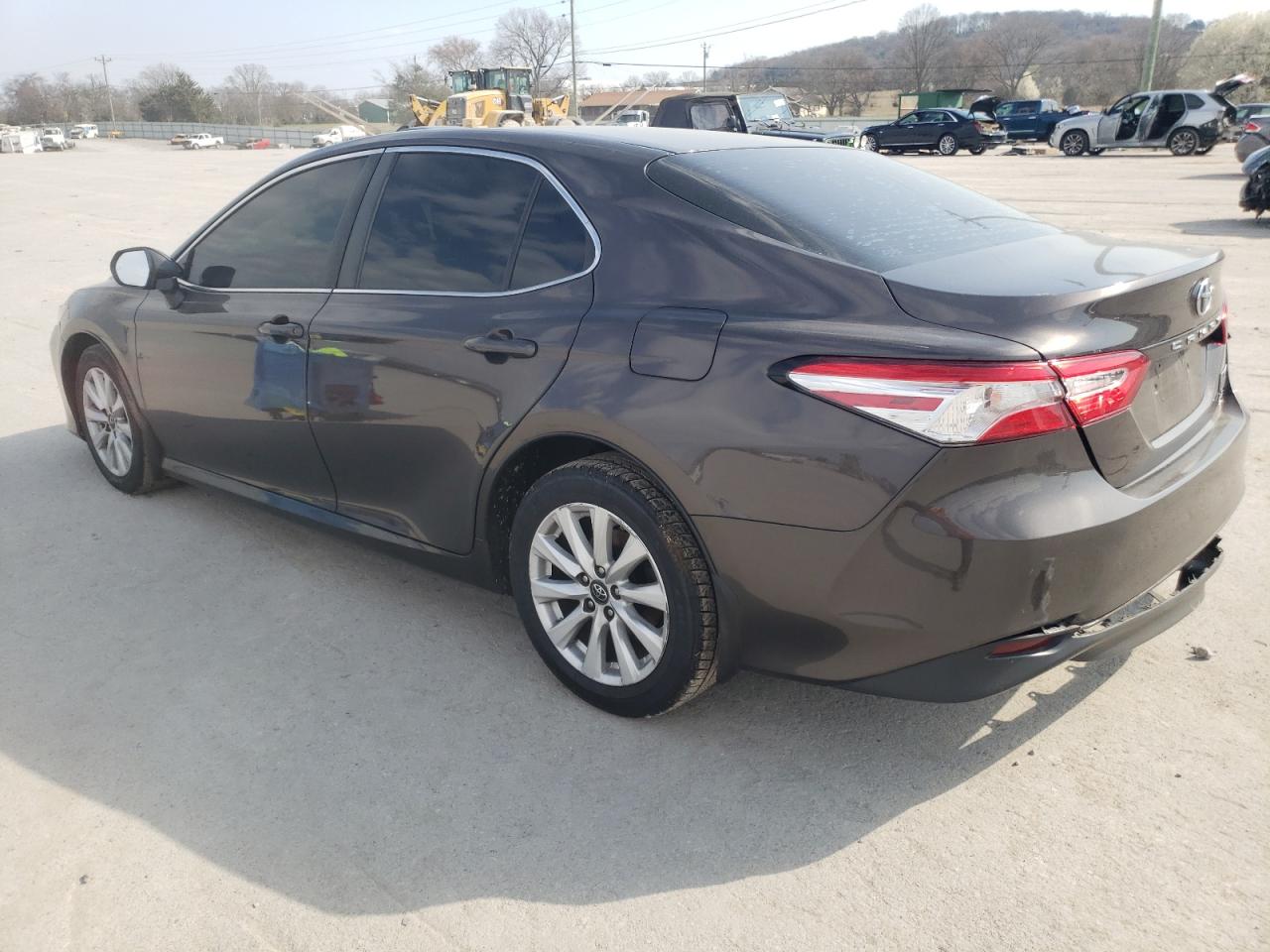 Photo 1 VIN: 4T1B11HK2JU158895 - TOYOTA CAMRY 