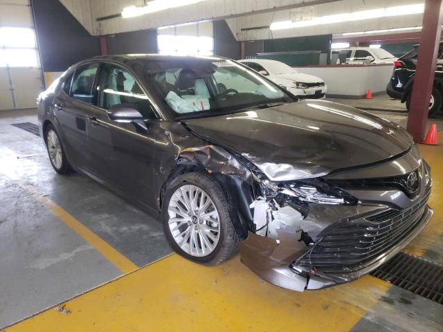 Photo 3 VIN: 4T1B11HK2JU503763 - TOYOTA CAMRY L 