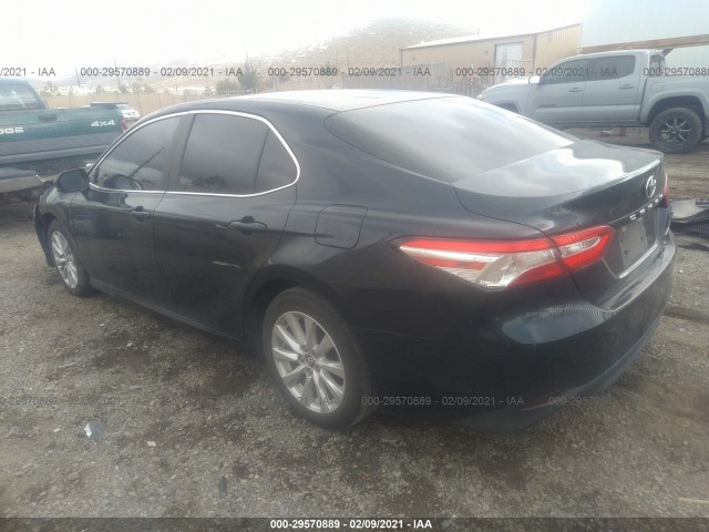 Photo 2 VIN: 4T1B11HK2JU504055 - TOYOTA CAMRY 