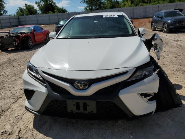 Photo 4 VIN: 4T1B11HK2JU537895 - TOYOTA CAMRY 