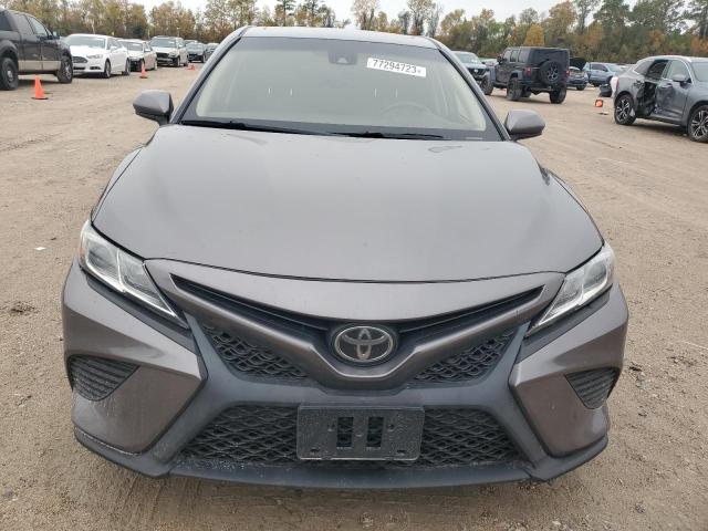 Photo 4 VIN: 4T1B11HK2JU538111 - TOYOTA CAMRY 