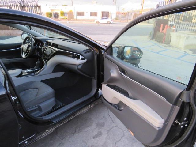 Photo 4 VIN: 4T1B11HK2JU545284 - TOYOTA CAMRY L 