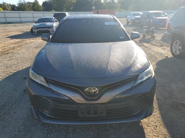 Photo 4 VIN: 4T1B11HK2JU573277 - TOYOTA CAMRY 