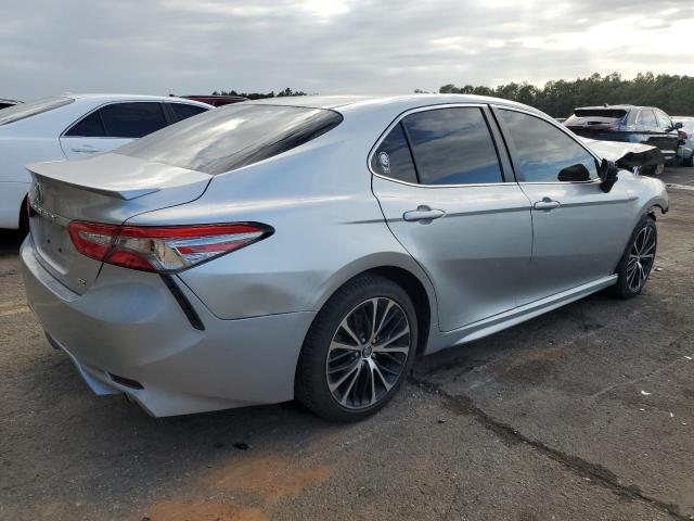 Photo 2 VIN: 4T1B11HK2JU577958 - TOYOTA CAMRY 