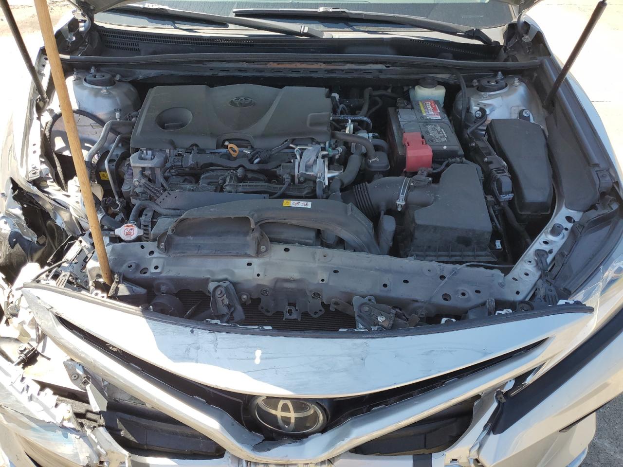 Photo 10 VIN: 4T1B11HK2JU581654 - TOYOTA CAMRY 