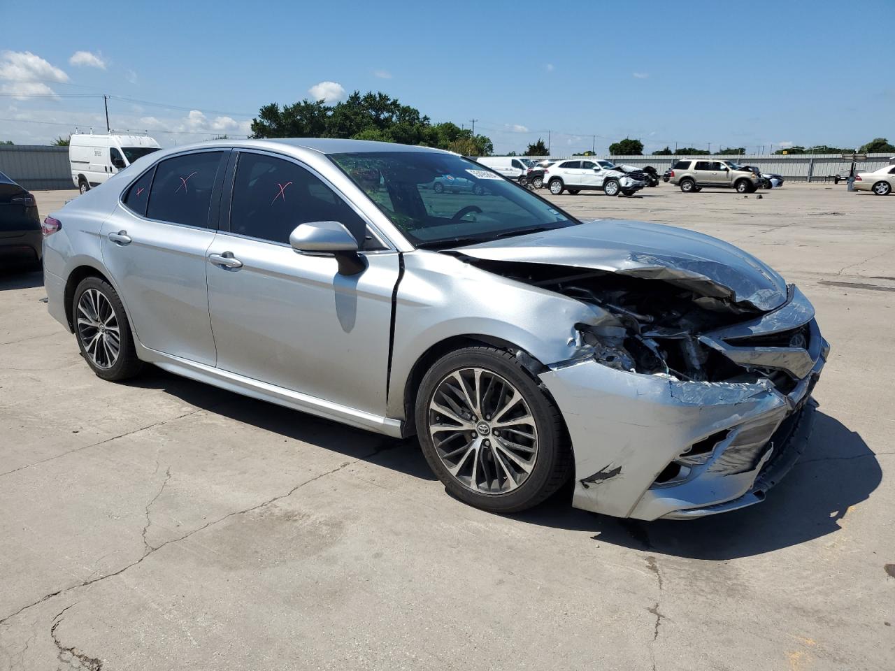 Photo 3 VIN: 4T1B11HK2JU581654 - TOYOTA CAMRY 