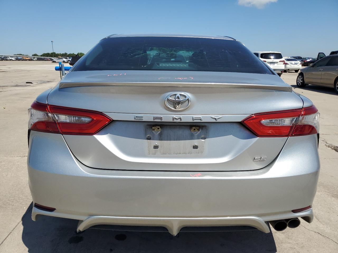 Photo 5 VIN: 4T1B11HK2JU581654 - TOYOTA CAMRY 