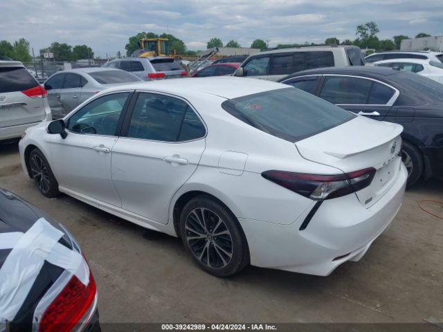 Photo 2 VIN: 4T1B11HK2JU583565 - TOYOTA CAMRY 