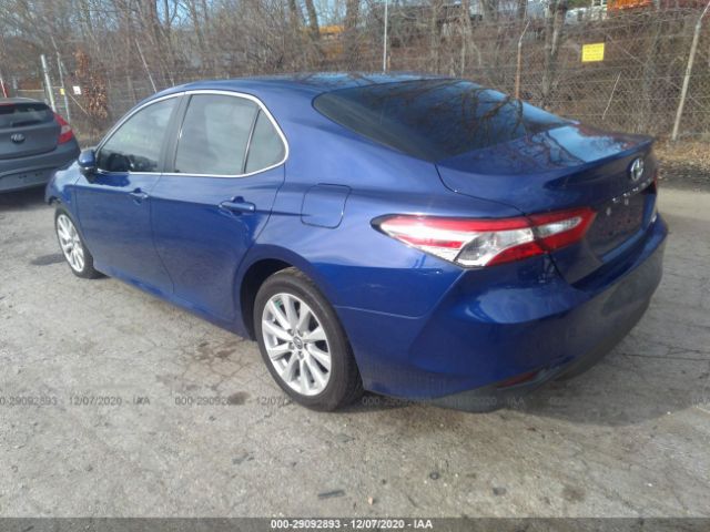 Photo 2 VIN: 4T1B11HK2JU584408 - TOYOTA CAMRY 