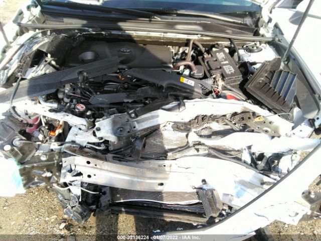 Photo 9 VIN: 4T1B11HK2JU587664 - TOYOTA CAMRY 