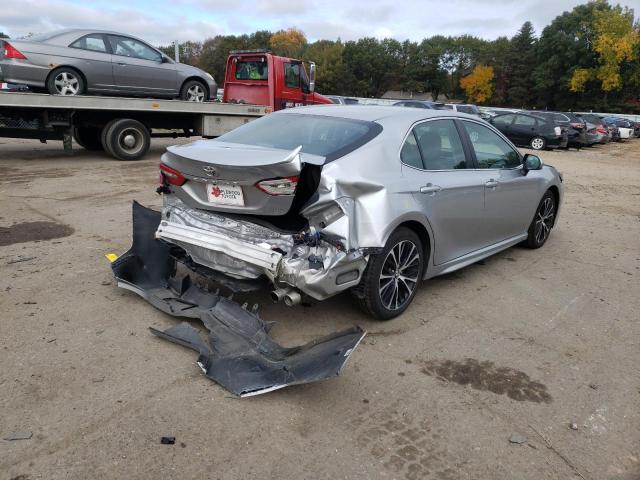 Photo 3 VIN: 4T1B11HK2JU589429 - TOYOTA CAMRY L 