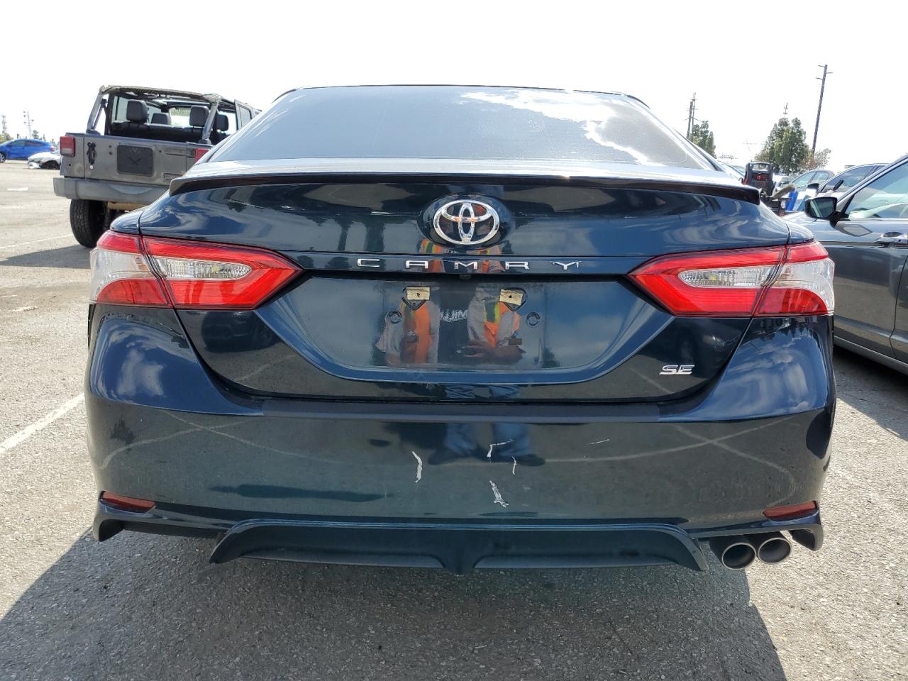 Photo 5 VIN: 4T1B11HK2JU598387 - TOYOTA CAMRY 