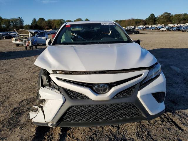 Photo 4 VIN: 4T1B11HK2JU611901 - TOYOTA CAMRY L 