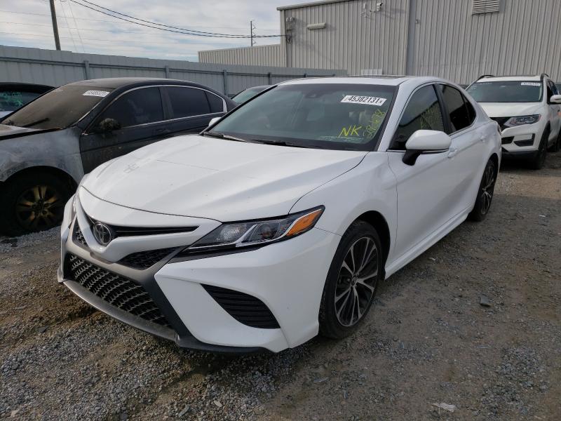 Photo 1 VIN: 4T1B11HK2JU618234 - TOYOTA CAMRY L 