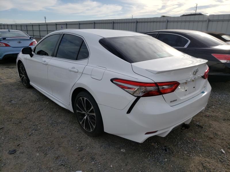 Photo 2 VIN: 4T1B11HK2JU618234 - TOYOTA CAMRY L 