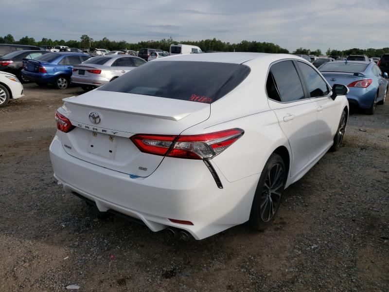 Photo 3 VIN: 4T1B11HK2JU618234 - TOYOTA CAMRY L 