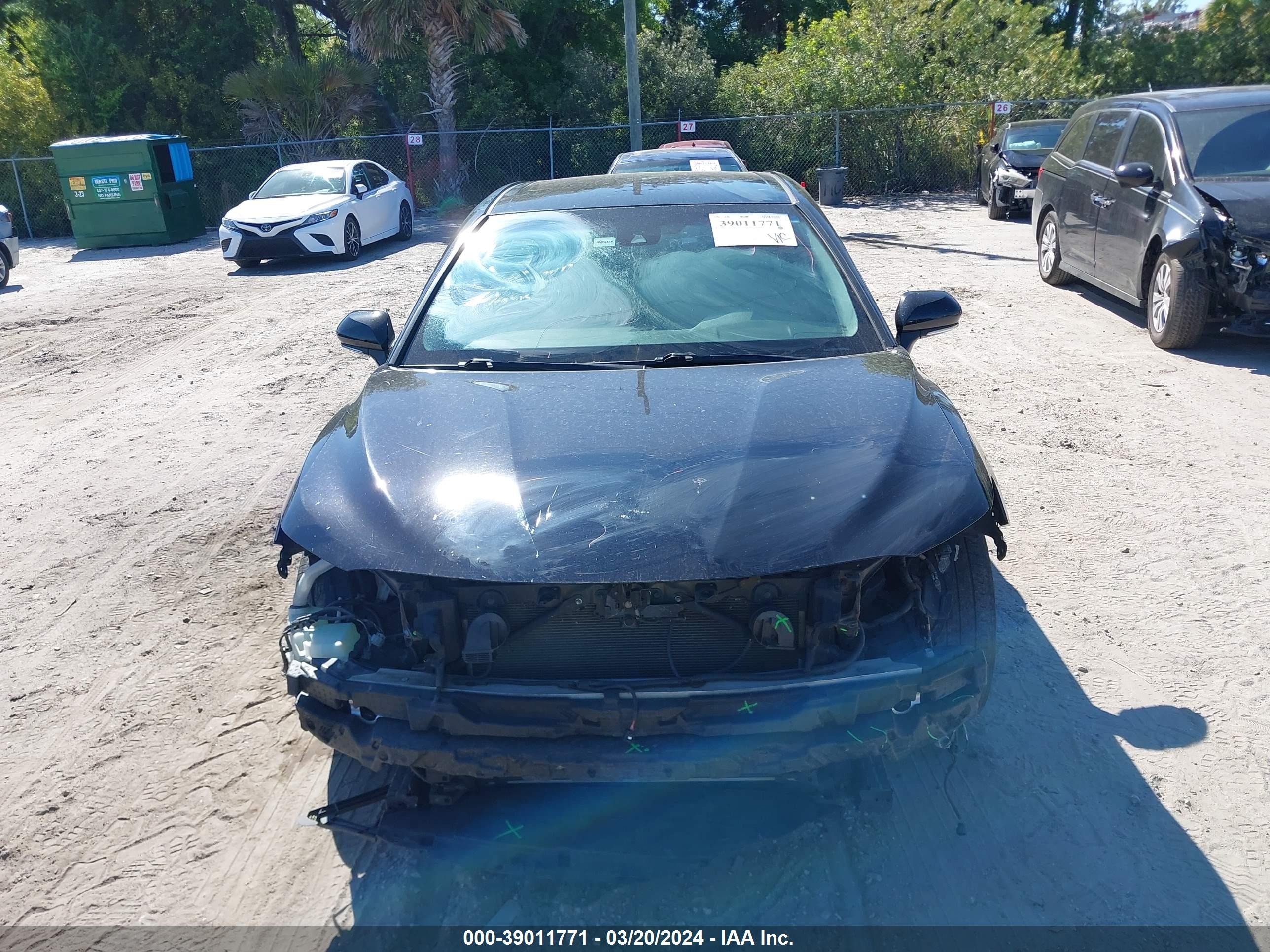 Photo 12 VIN: 4T1B11HK2JU622719 - TOYOTA CAMRY 