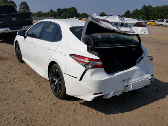 Photo 2 VIN: 4T1B11HK2JU624843 - TOYOTA CAMRY L 