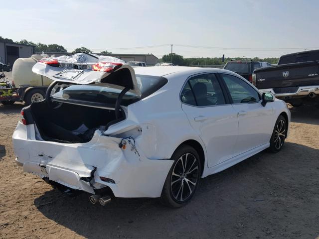 Photo 3 VIN: 4T1B11HK2JU624843 - TOYOTA CAMRY L 