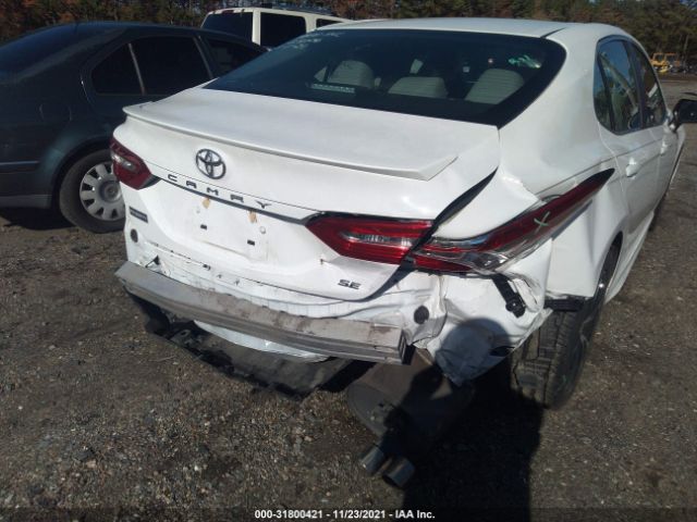 Photo 5 VIN: 4T1B11HK2JU625006 - TOYOTA CAMRY 