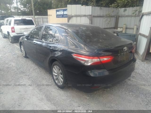 Photo 2 VIN: 4T1B11HK2JU626866 - TOYOTA CAMRY 