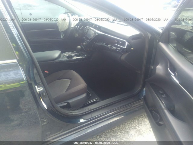 Photo 4 VIN: 4T1B11HK2JU626866 - TOYOTA CAMRY 