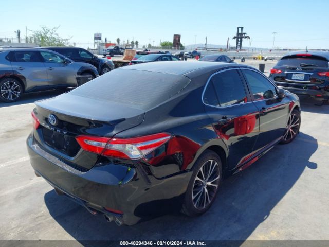 Photo 3 VIN: 4T1B11HK2JU646728 - TOYOTA CAMRY 