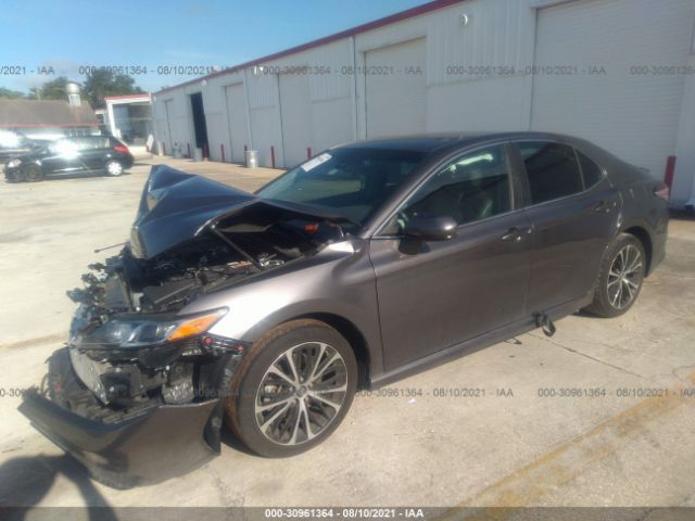 Photo 1 VIN: 4T1B11HK2JU651461 - TOYOTA CAMRY 