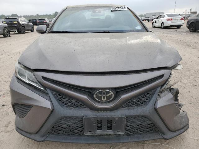 Photo 4 VIN: 4T1B11HK2JU653565 - TOYOTA CAMRY 