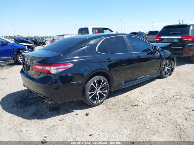 Photo 3 VIN: 4T1B11HK2JU660001 - TOYOTA CAMRY 