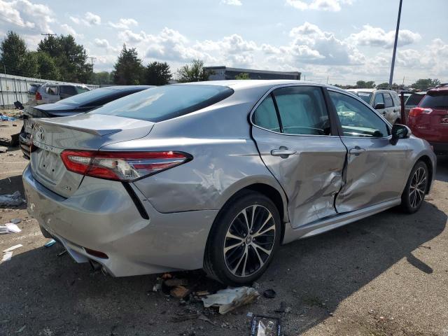 Photo 2 VIN: 4T1B11HK2JU663657 - TOYOTA CAMRY L 