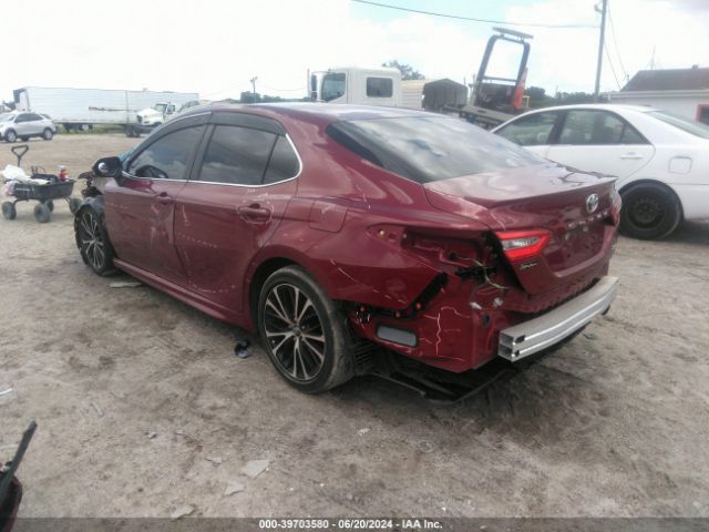 Photo 2 VIN: 4T1B11HK2JU667580 - TOYOTA CAMRY 