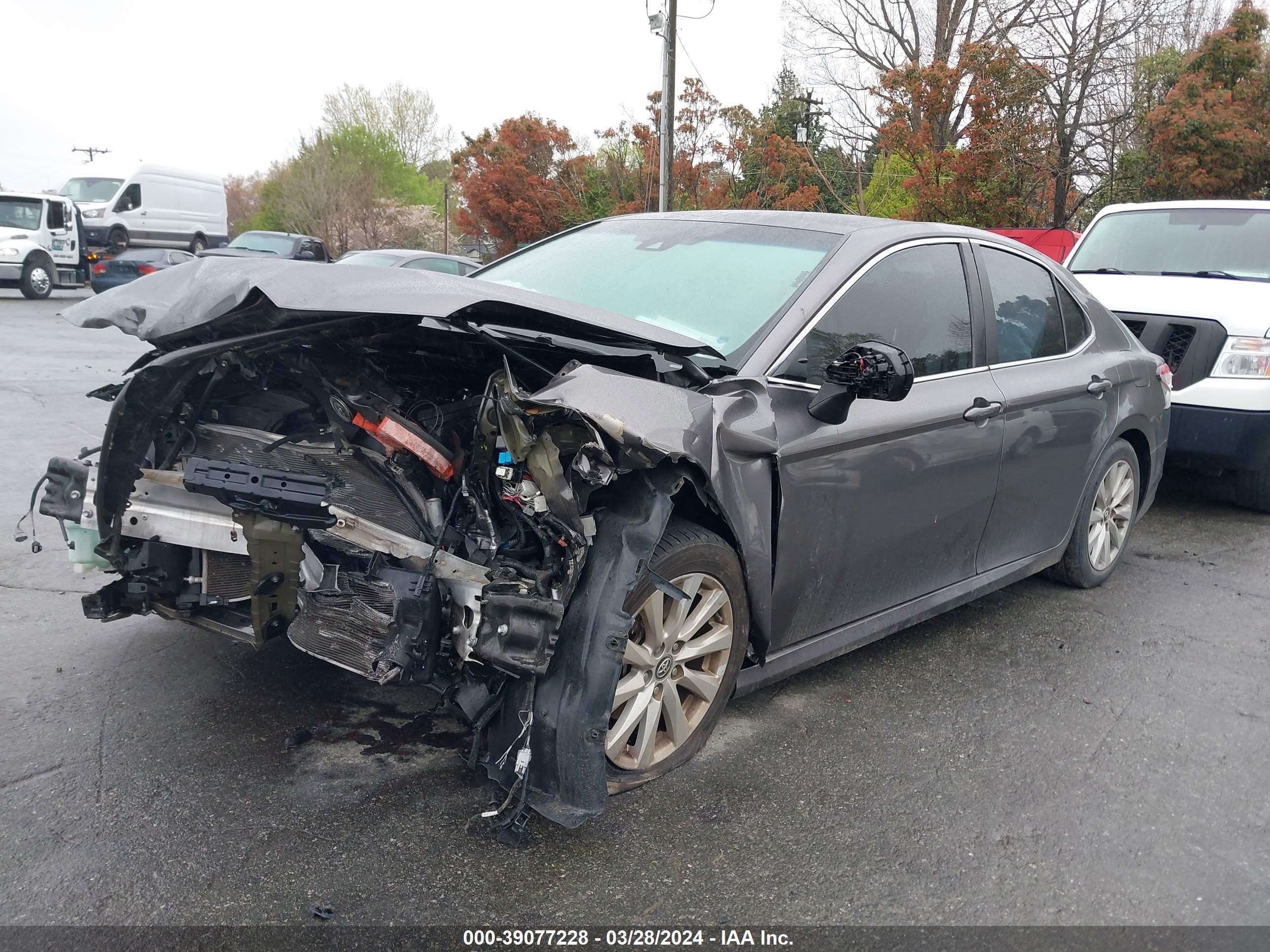 Photo 1 VIN: 4T1B11HK2JU671421 - TOYOTA CAMRY 