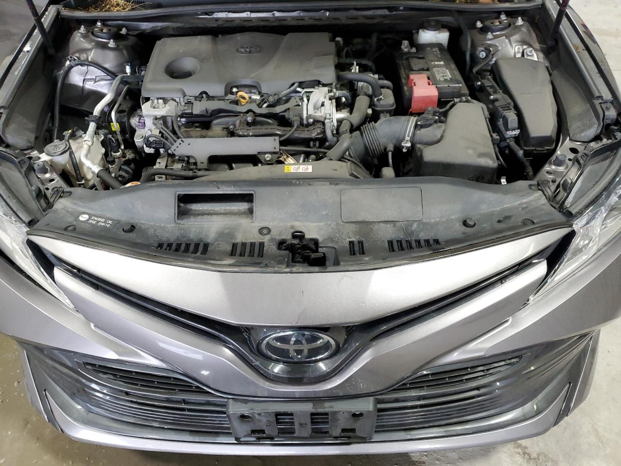 Photo 10 VIN: 4T1B11HK2JU677820 - TOYOTA CAMRY 