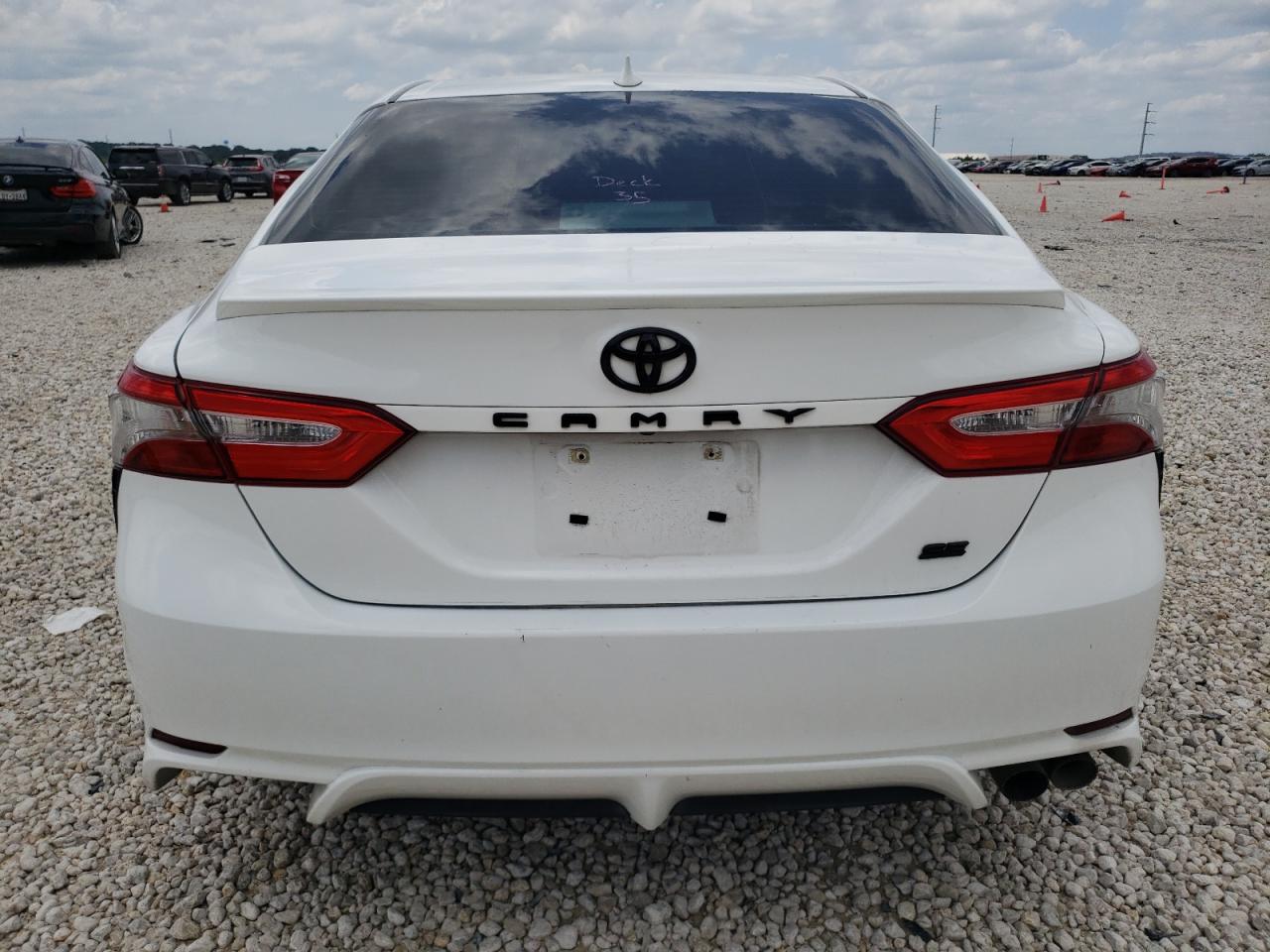 Photo 5 VIN: 4T1B11HK2KU227389 - TOYOTA CAMRY 