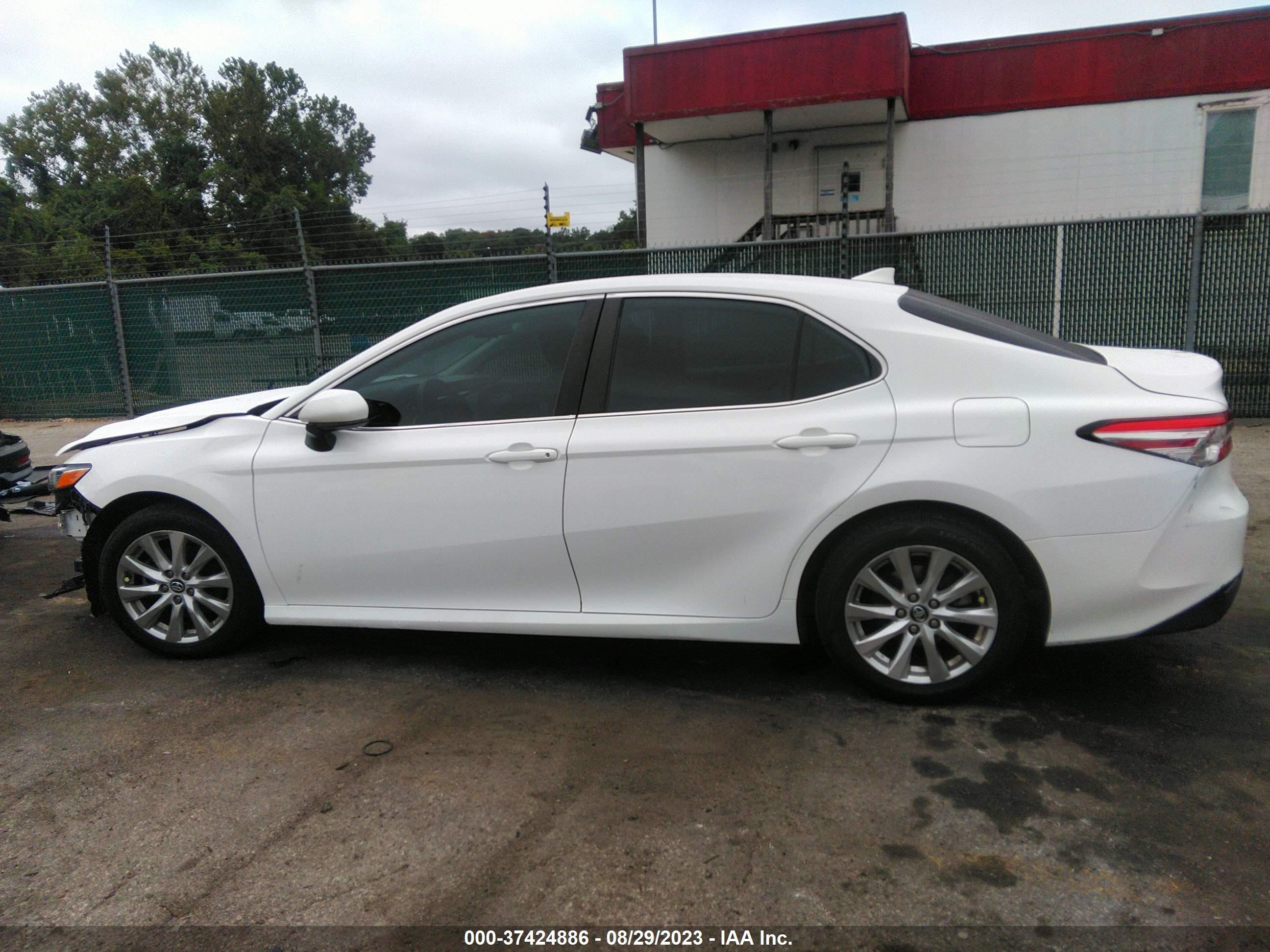 Photo 14 VIN: 4T1B11HK2KU230597 - TOYOTA CAMRY 