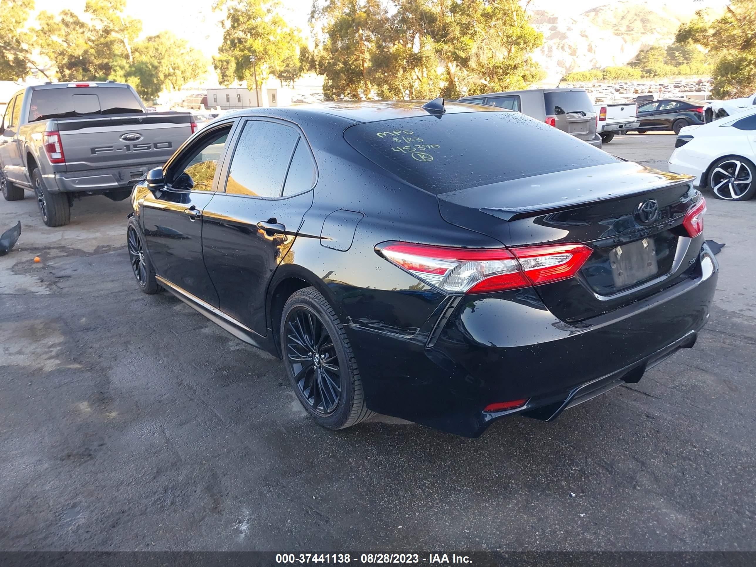 Photo 2 VIN: 4T1B11HK2KU255693 - TOYOTA CAMRY 